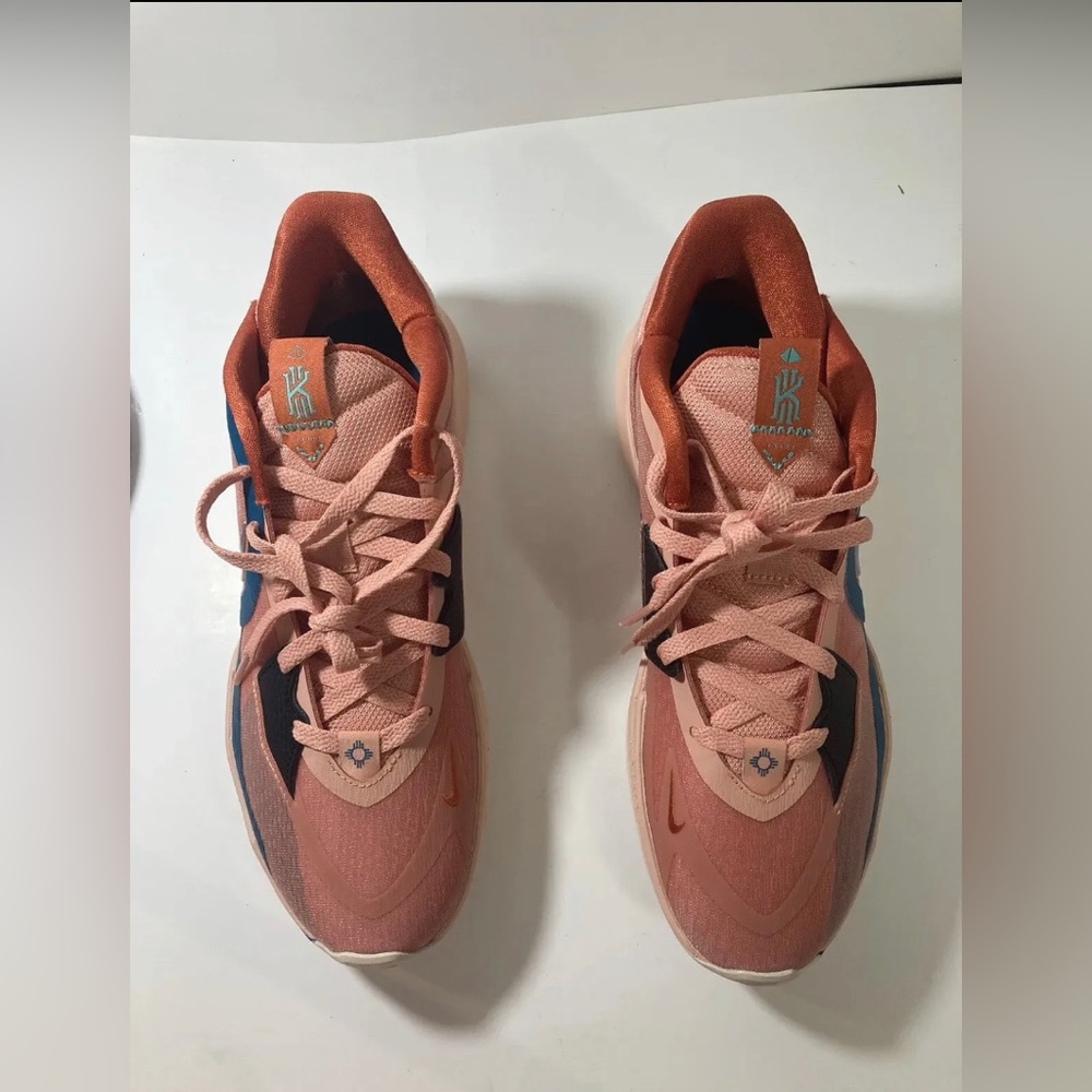 Size 10 - Nike Kyrie Low 5 Light Madder Root Bright Spruce Brand New